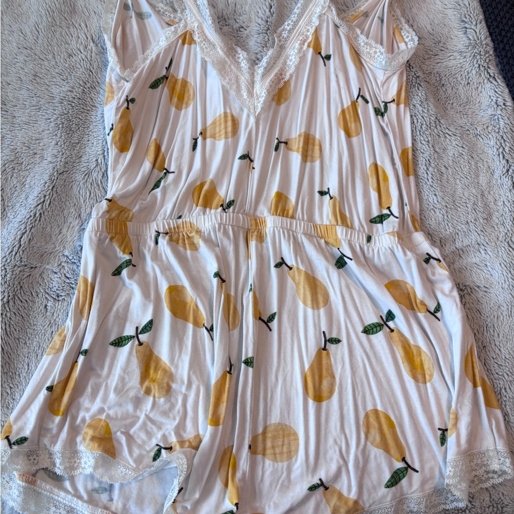 Forever 21 Women's White and Yellow Pear Print Romper